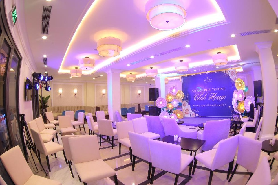 Tận hưởng cuộc sống lý tưởng và cơ hội kinh doanh vàng tại Vinhomes Dragon Bay Hạ Long - 3 Club House là 1 trong những tiện ích được mong đợi nhất tại Vinhomes Dragon Bay