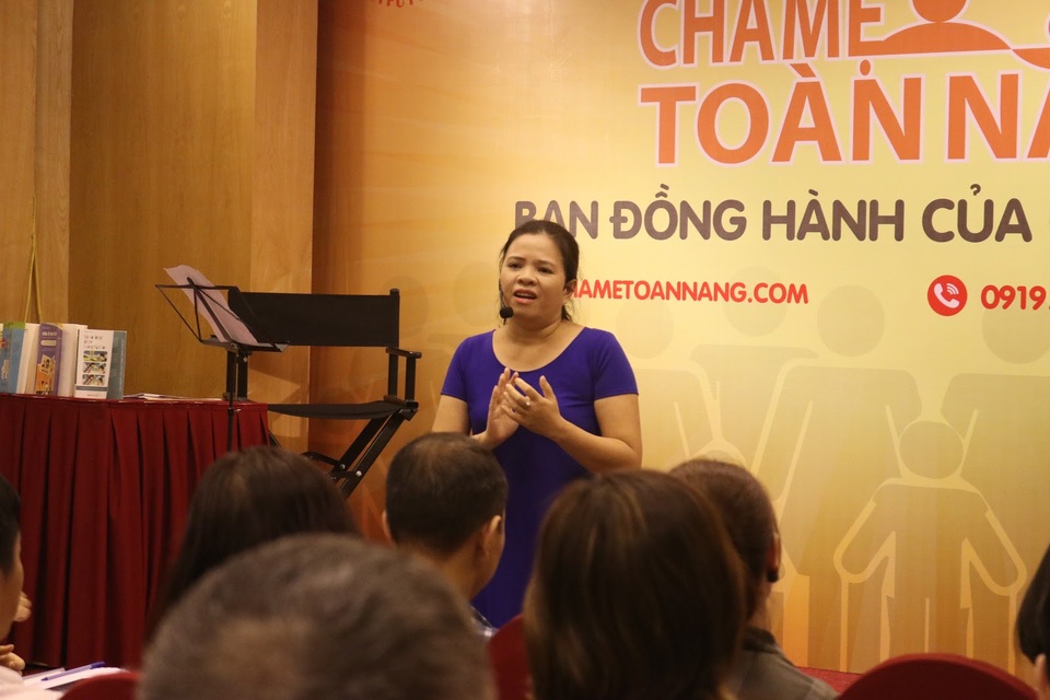 Vứt điện thoại, “sống” trọn cùng con – Bạn có làm được? - 3 TS. Vũ Thu Hương chia sẻ kinh nghiệm làm bạn cùng con ở lứa tuổi teen