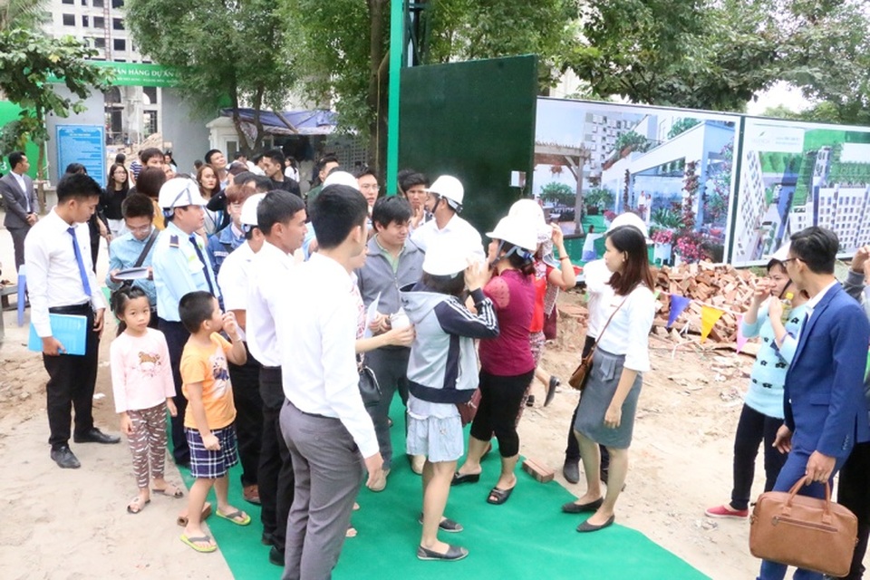 Căn hộ mẫu Valencia Garden thu hút hàng trăm khách hàng tham dự - 1 Căn hộ mẫu Valencia Garden thu hút hàng trăm khách hàng tham dự - 1