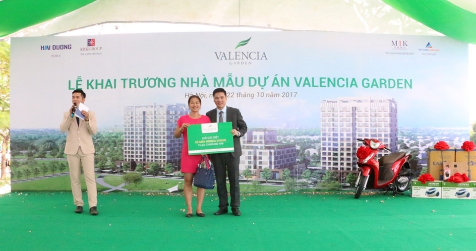 Căn hộ mẫu Valencia Garden thu hút hàng trăm khách hàng tham dự - 5 Căn hộ mẫu Valencia Garden thu hút hàng trăm khách hàng tham dự - 5