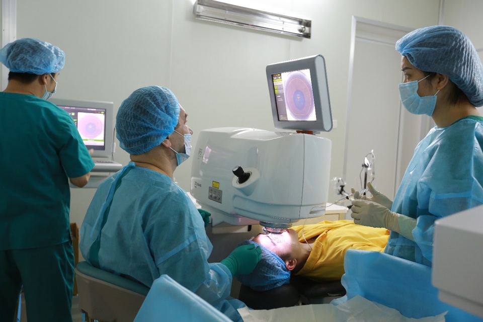 Bệnh viện mắt quốc tế Việt - Nga xứng danh “Doanh nghiệp Việt Nam vàng” - 2 Tại đây, nhiều ca bệnh khó đã được điều trị thành công