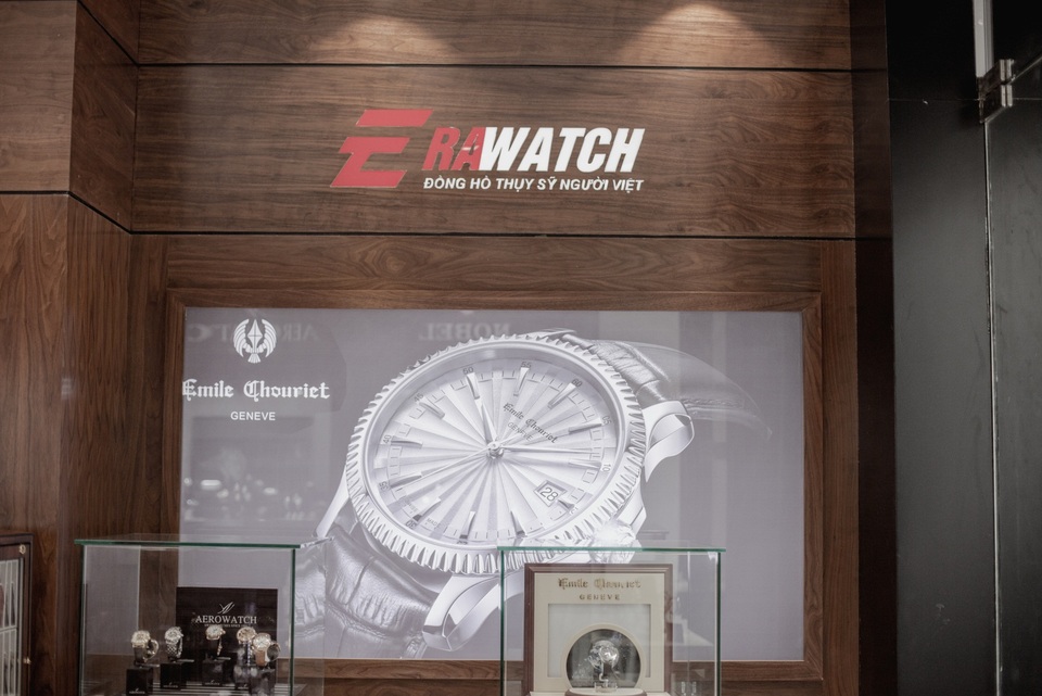Đồng hồ Thụy Sỹ - Erawatch Đánh thức giấc mơ giá trị hoàn hảo của người Việt - 2 Đồng hồ Thụy Sỹ - Erawatch Đánh thức giấc mơ giá trị hoàn hảo của người Việt - 2