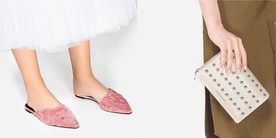 Khám phá “mê cung” mua sắm khiến các tín đồ shopping lạc lối - 5 Charles and Keith giảm giá 50% một số sản phẩm. Dép mũi nhọn: giá cũ 1,090,000đ – giá mới 750,000đ. Ví cầm tay: giá cũ 1,590,000đ – giá mới 1,090,000đ