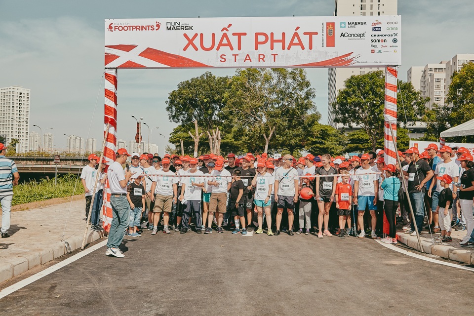 AConcept tạo tiếng vang tại “Ngày Hội Việt Dã Đan Mạch 2017” với vai trò Nhà tài trợ Kim Cương - 1 Hơn 1.000 người đã tham gia đi bộ quanh hồ Bán Nguyệt tại “Ngày hội Đan Mạch 2017”