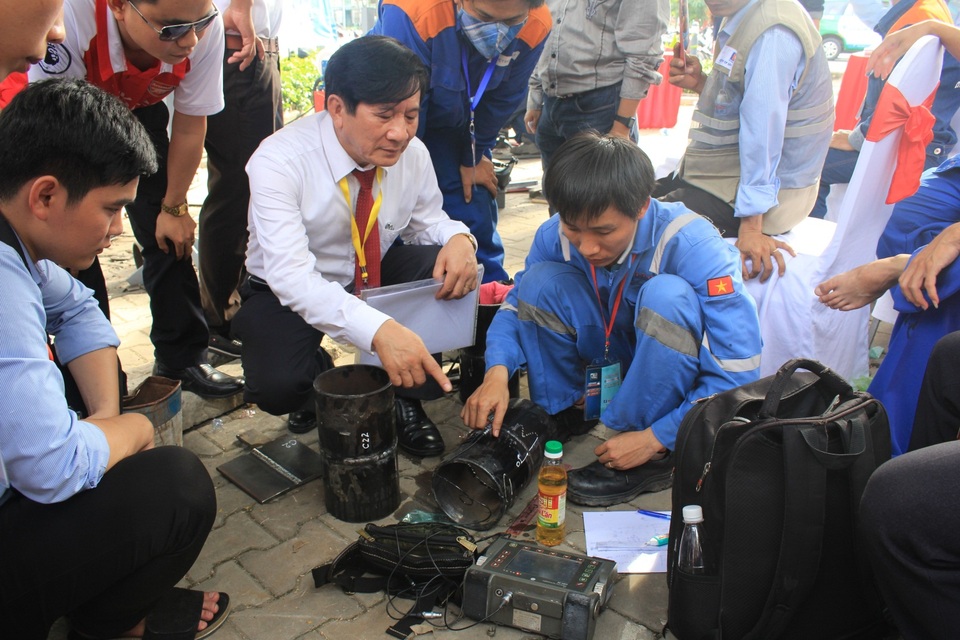 Triển lãm VINAMAC EXPO 2017 - 5 Ông Nguyễn Ngọc Hoa - Phó chủ tịch kiêm Tổng Thư ký Hội Khoa học Kỹ thuật Hàn Việt Nam (VWS), Trưởng ban chỉ đạo Hội thi hướng dẫn các đội thi