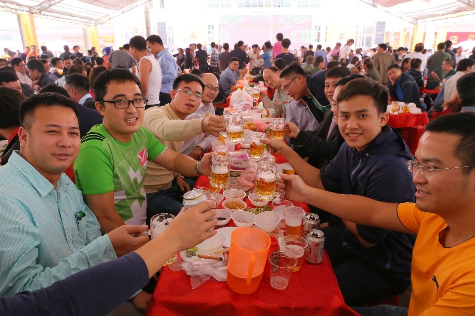Hơn 20.000 người tham dự Ngày hội Bia Hà Nội 2017 - 2 Hơn 20.000 người tham dự Ngày hội Bia Hà Nội 2017 - 2