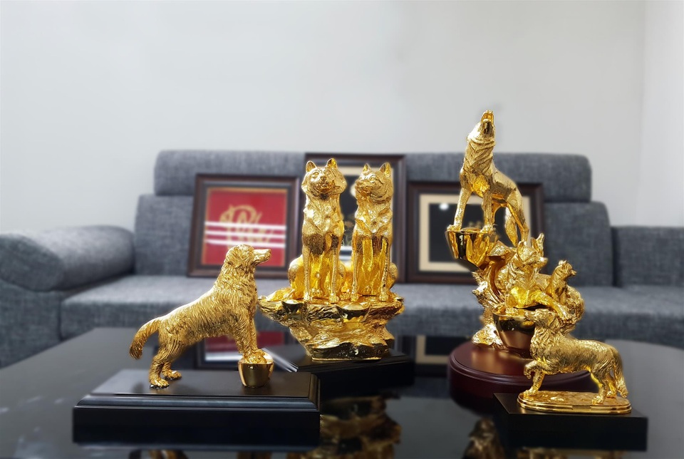 Bộ sưu tập Linh Khuyển mạ vàng 24K đón xuân Mậu Tuất 2018 - 1 Bộ Linh Khuyển mạ vàng chào đón xuân Mậu Tuất 2018.