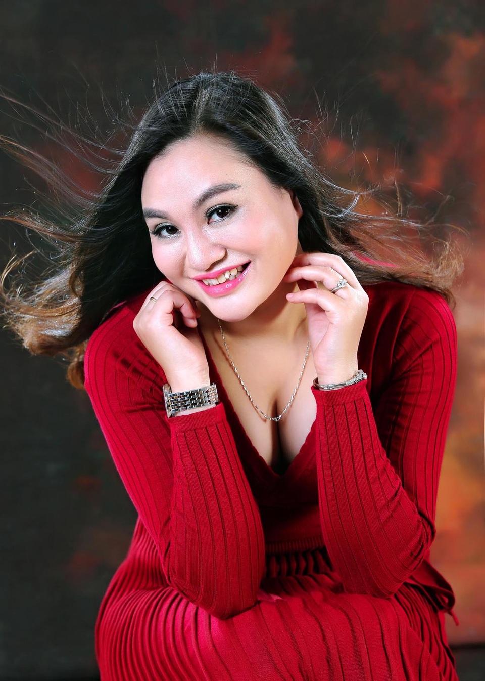 Doanh nhân Trần Huyền Nhung với niềm đam mê âm nhạc cháy bỏng - 1 Hình ảnh về nét đẹp quý phái, sang trọng, nụ cười duyên và đầy chất nghệ sĩ của nữ doanh nhân Trần Huyền Nhung.