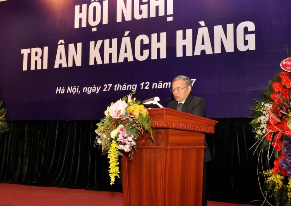 EVN HANOI tưng bừng tri ân khách hàng khách hàng sử dụng điện trên địa bàn Thủ đô - 4 Đồng chí Nguyễn Mạnh Hùng - Phó Chủ tịch kiêm Tổng thư ký Hội Tiêu chuẩn và bảo vệ người tiêu dùng Việt Nam chia sẻ các ý kiến tại Hội nghị