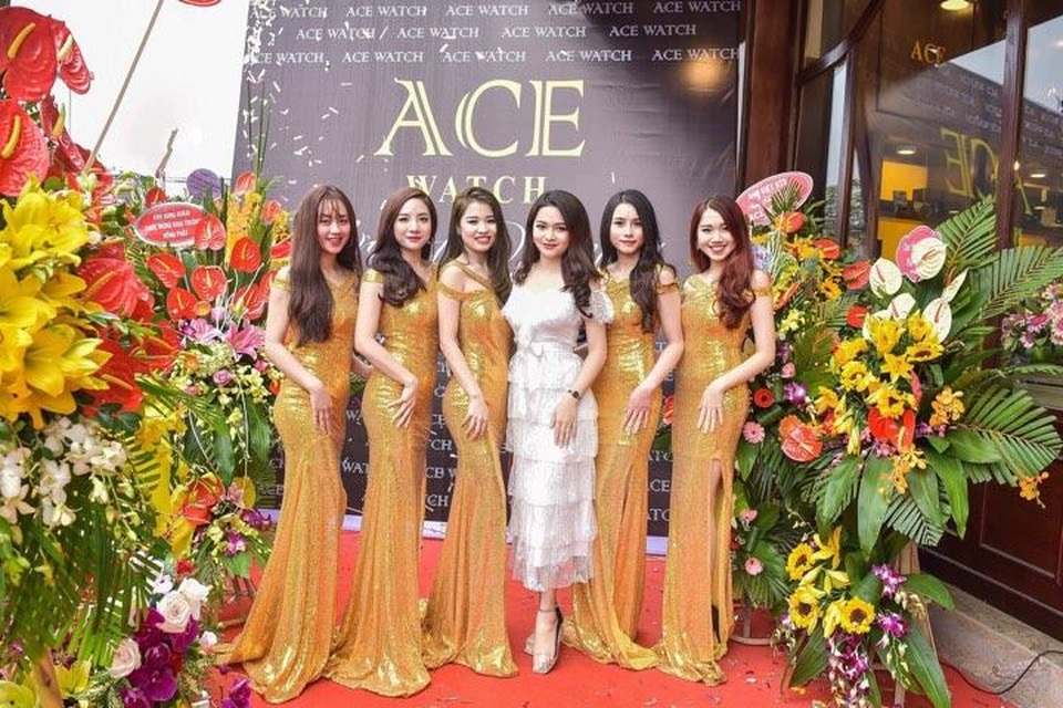Lễ khai trương cơ sở 2 của công ty ACE WATCH:"Làn gió mới" cho người chơi đồng hồ - 4 Lễ khai trương cơ sở 2 của công ty ACE WATCH:"Làn gió mới" cho người chơi đồng hồ - 4