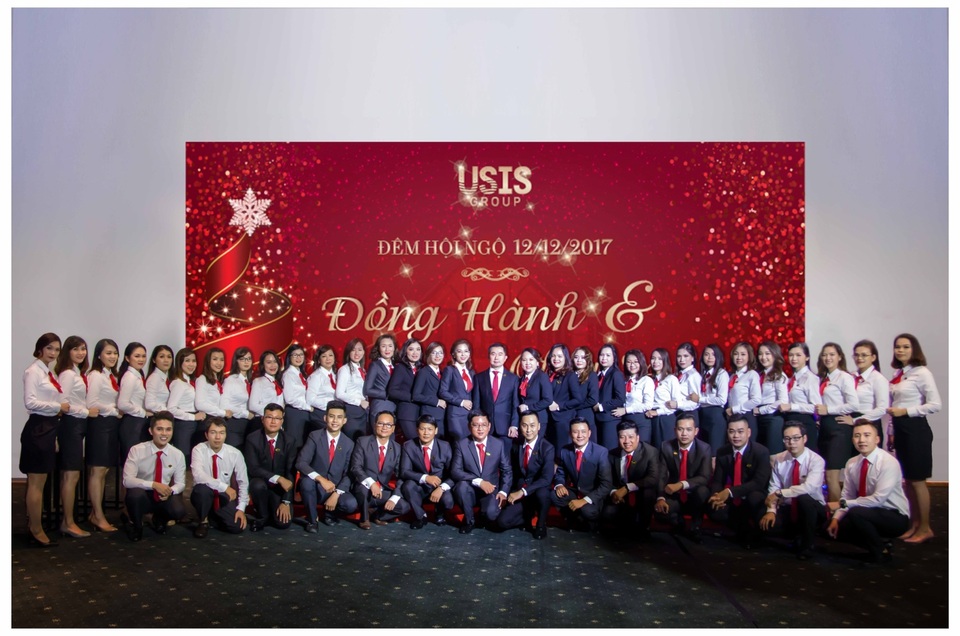 NYCRC đạt mốc 4.600 Thẻ xanh cư trú vĩnh viễn được phê duyệt - 2 Đến với USIS Group, khách hàng sẽ được làm việc với chuyên gia hàng đầu về chương trình EB-5