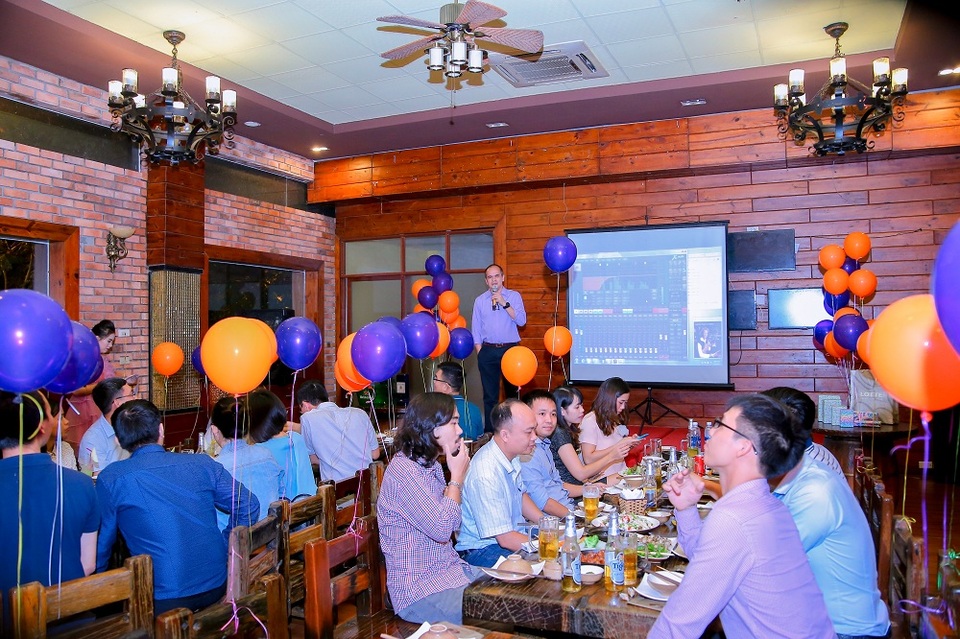Tiệc công ty được tổ chức tại nhà hàng Thế Giới Bia Lã Vọng