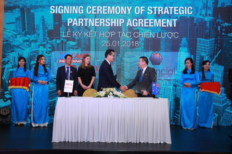 MBLand Holdings ký kết hợp tác chiến lược phát triển Bất động sản - 6 MBLand Holdings ký kết hợp tác chiến lược phát triển Bất động sản - 6