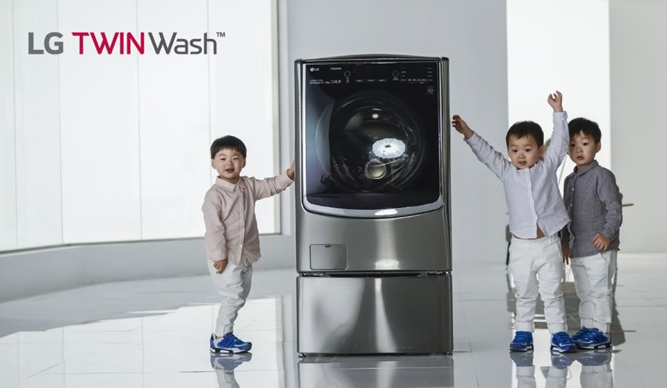 4 mẫu máy giặt lồng đôi siêu hiện đại của LG đổ bộ thị trường dịp Tết - 4 LG TWINWash nâng niu quần áo như được mẹ giặt bằng tay