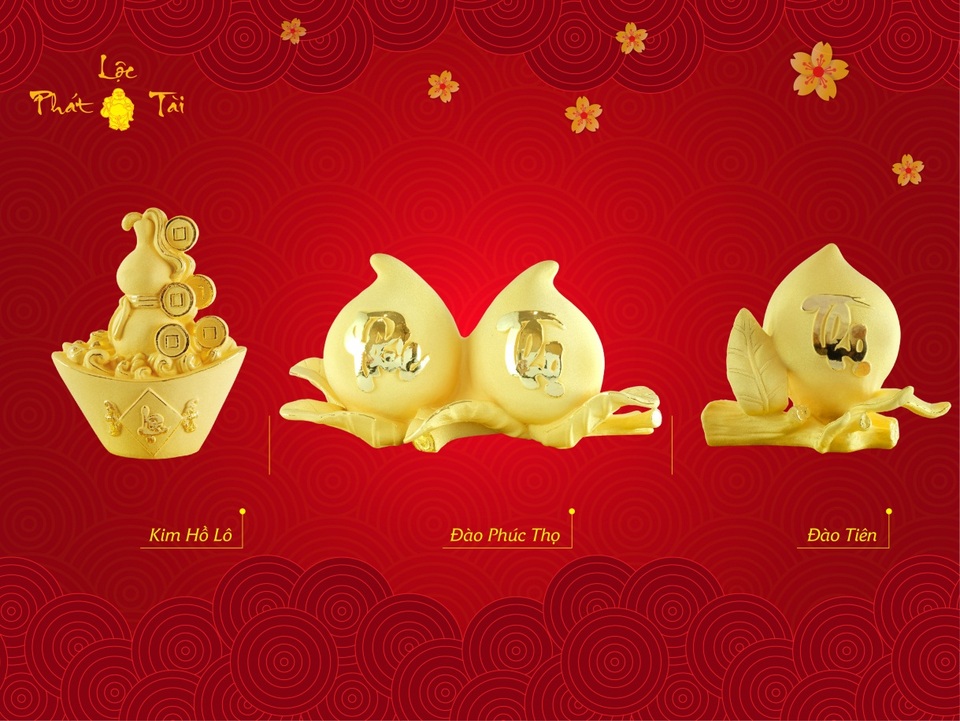 Mỹ nghệ mạ vàng khuấy động thị trường quà Tết 2018 - 1 Đầu xuân năm mới là dịp ý nghĩa để bậc làm con thể hiện sự biết ơn đến công lao sinh thành và dưỡng dục của cha mẹ. Món quà thể hiện lời chúc Bách niên giai lão, mạnh khỏe và trường thọ như Kim Hồ Lô, Đào Phúc Thọ, Đào Tiên… là tấm lòng thơm thảo gửi tới đấng sinh thành