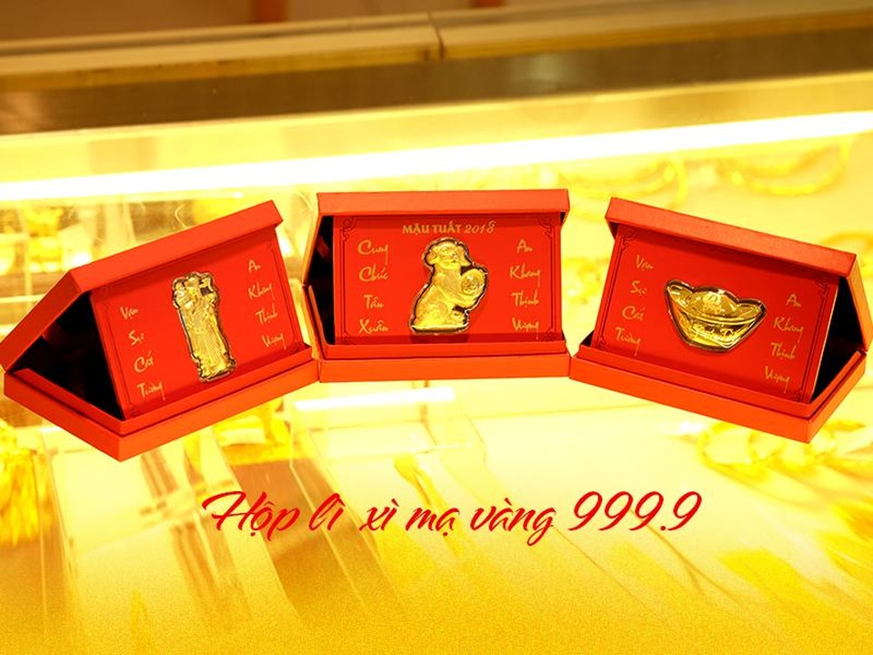 Nở rộ xu hướng lì xì bằng vàng dịp Tết 2018 - 6 Nắm bắt xu hướng thị trường, Tập đoàn DOJI còn giới thiệu dòng sản phẩm hộp lì xì Kim Tài Lộc, được mạ vàng 999.9 và có mức giá chỉ 500.000 đồng