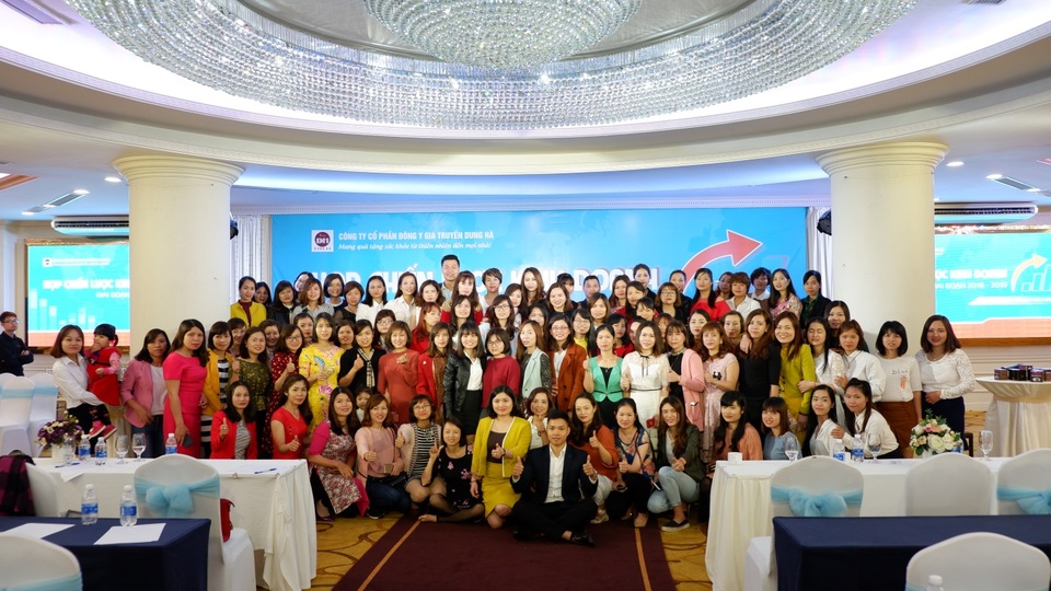 Đông y Dung Hà: Họp chiến lược kinh doanh thu hút hơn 200 đại lý - 5 Đông y Dung Hà: Họp chiến lược kinh doanh thu hút hơn 200 đại lý - 5