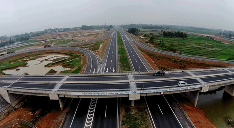 TP.HCM: Những dự án hạ tầng giao thông nghìn tỷ đang được mong chờ tại Khu Nam - 1 Cao tốc Bến Lức – Long Thành đang khẩn trương thi công 3 gói thầu cuối