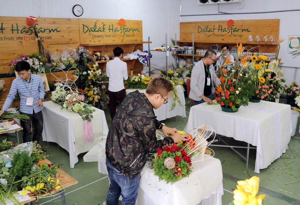 Cuộc thi vô địch cắm hoa Việt Nam 2018 đã tìm ra quán quân - 2 Đề thi năm nay đòi hỏi ở các thí sinh sự chuyên nghiệp và bản lĩnh