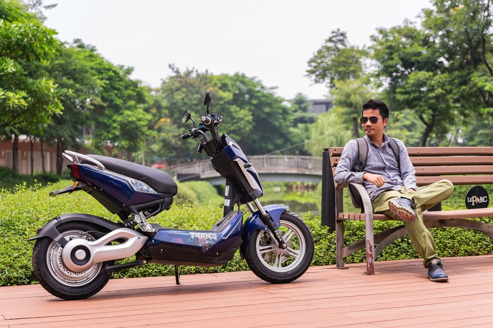 Về công năng sử dụng, xe điện đã bắt kịp được xe tay ga chạy xăng