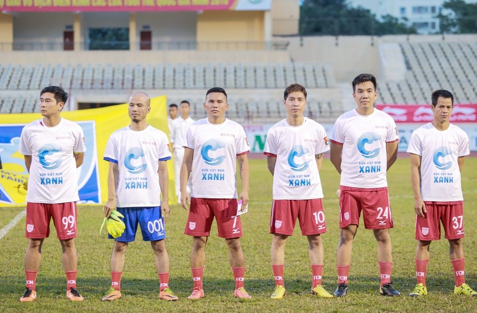 Trận cầu từ thiện giúp đỡ học sinh vượt khó tại tỉnh Nghệ An - 2