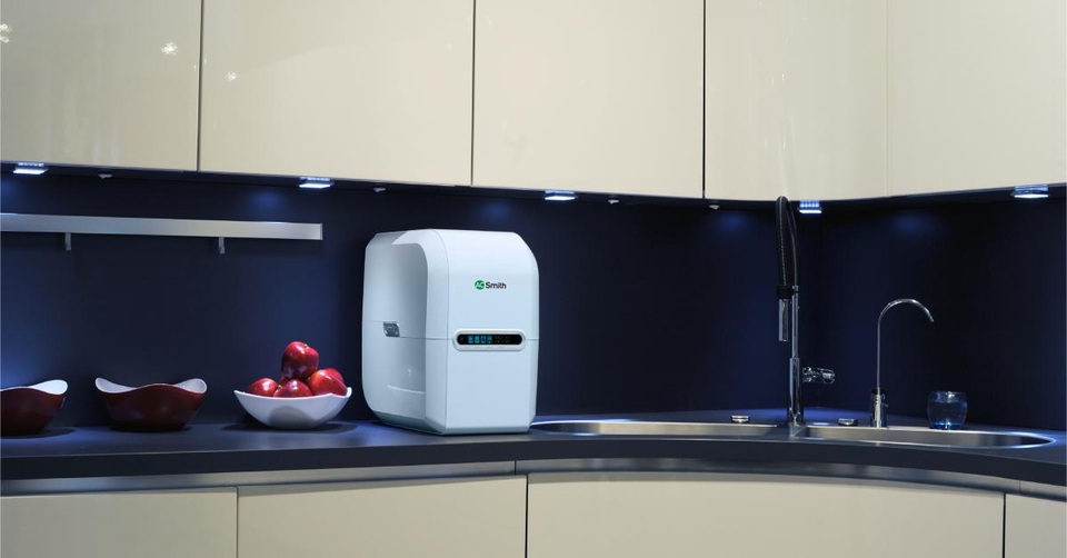 Tiết kiệm toàn diện - Kiện toàn cuộc sống - 3 Máy lọc nước A. O. Smith model A2 với vòi nước điện tử cao cấp đi kèm máy