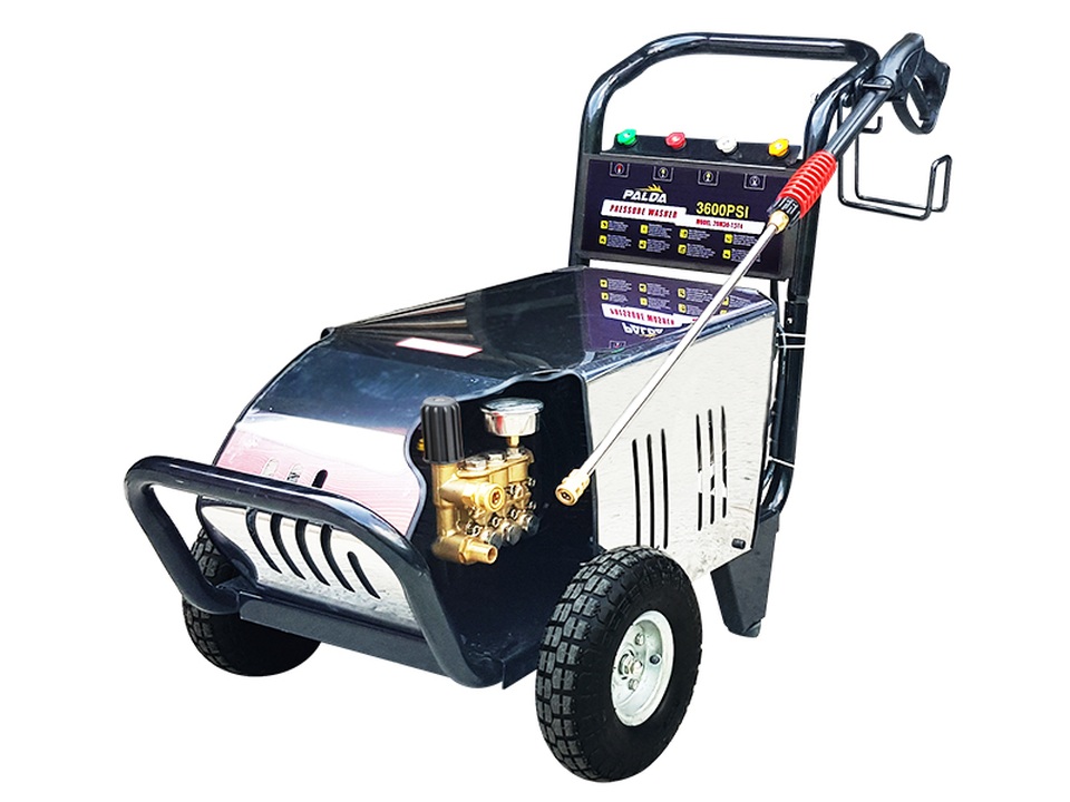 Máy rửa xe Palda – người hùng thầm lặng của “xế cưng” - 2 Máy rửa xe cao áp Palda được sử dụng rộng rãi để xịt rửa ô tô, xe máy