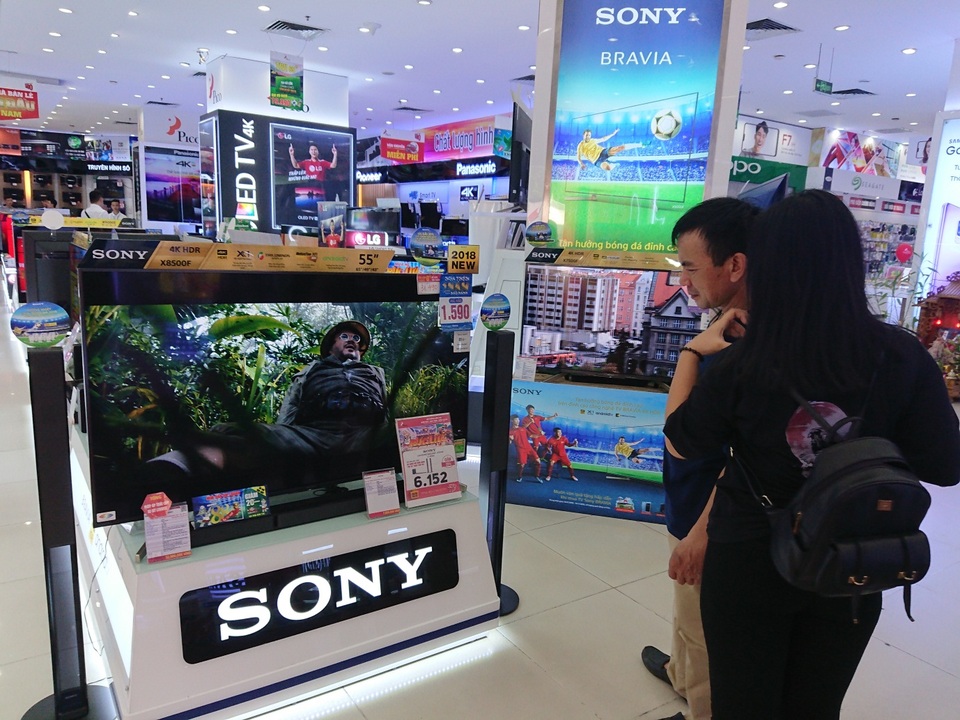 Điện máy Pico chi mạnh tay gần 2 tỷ đồng cho giải thưởng mùa World cup 2018 - 4 Nhiều khách hàng lựa chọn combo Tivi và dàn âm thanh, với ưu đãi giảm giá lên đến 40%