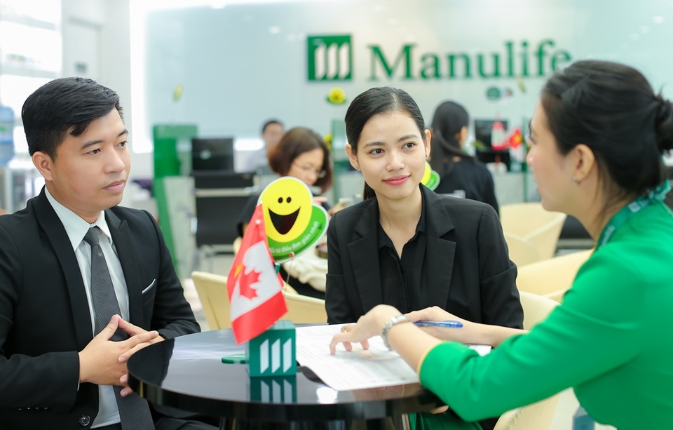 Cảm động chuyện “làm lại cuộc đời” của bệnh nhân “thoát tử” từ ung thư - 2 Manulife – Công ty Bảo hiểm Nhân thọ đến từ Canada luôn chú trọng hỗ trợ có sự chuẩn bị tốt hơn về tài chính trong tương lai cho bản thân và cho gia đình.