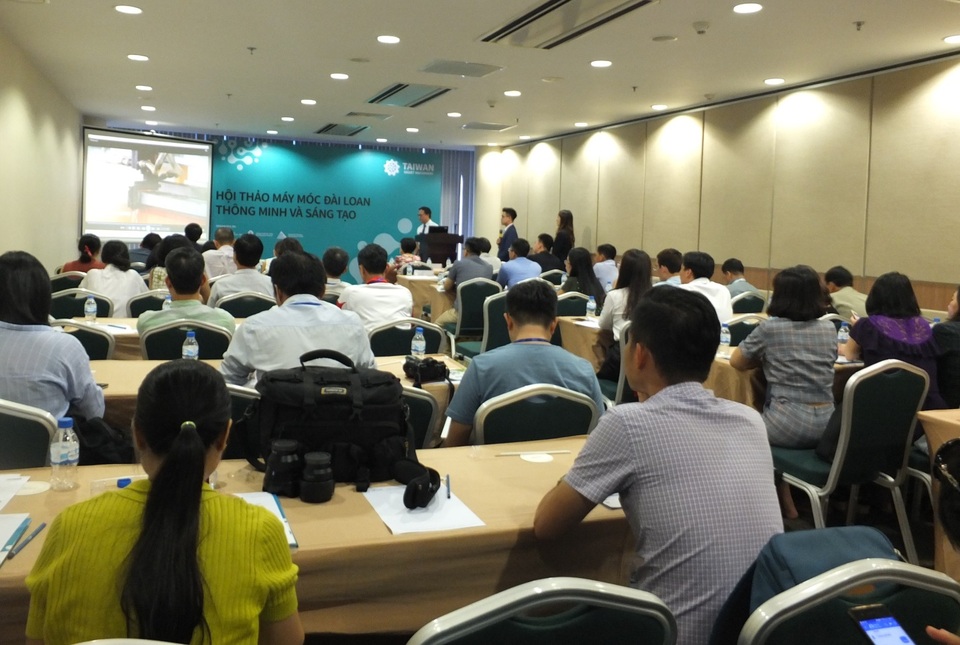 Vì sao phải lựa chọn máy móc thông minh Đài Loan? - 1 Hội thảo như là buổi gặp mặt giới thiệu và giao lưu giữa các doanh nghiệp Việt Nam với một số doanh nghiệp và Viện nghiên cứu của Đài Loan.
