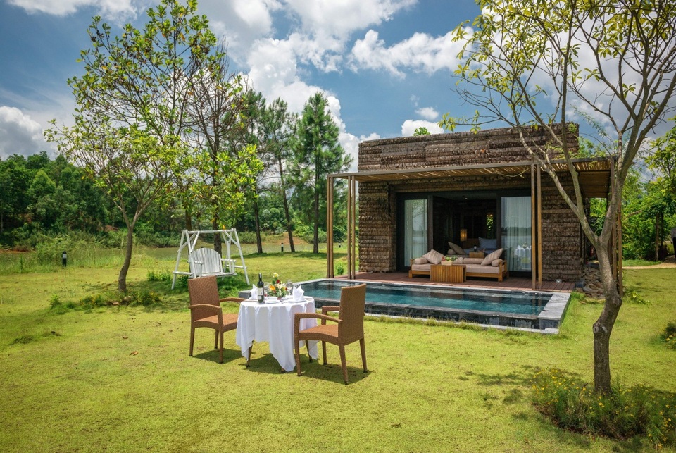 Flamingo Đại Lải Resort - thiên đường nghỉ dưỡng xanh độc đáo - 1 Biệt thự Lakeview Villa xinh xắn và thơ mộng