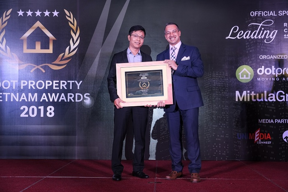 Dot Property Vietnam Awards 2018 công bố đơn vị thắng giải - 4 Vietracimex nhận giải Peoples Choice Award cho dự án Hinode City