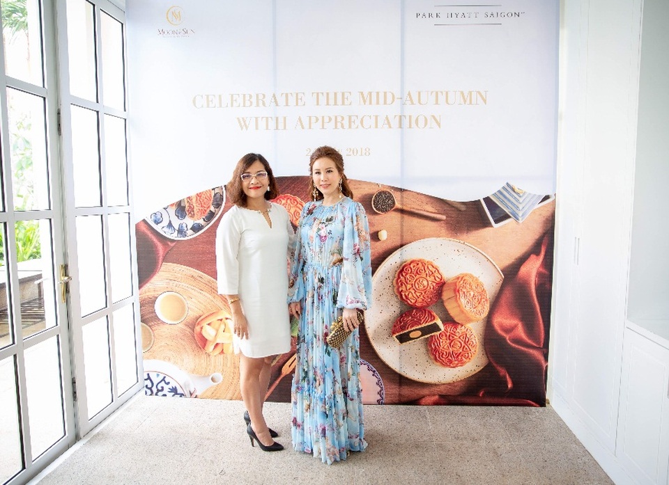 Moon n Sun hợp tác cùng Park Hyatt Saigon ra mắt dòng bánh trung thu đặc sắc năm 2018 - 1 Moon n Sun hợp tác cùng Park Hyatt Saigon ra mắt dòng bánh trung thu đặc sắc năm 2018 - 1