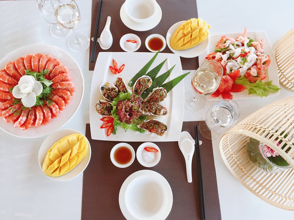 Khám phá nhà hàng hải sản mới toanh tại FLC Sầm Sơn - 4 Tuyệt vời hơn, những loại rượu hảo hạng nhất luôn sẵn sàng để tạo nên bữa ăn tròn vị và trải nghiệm ẩm thực hoàn hảo