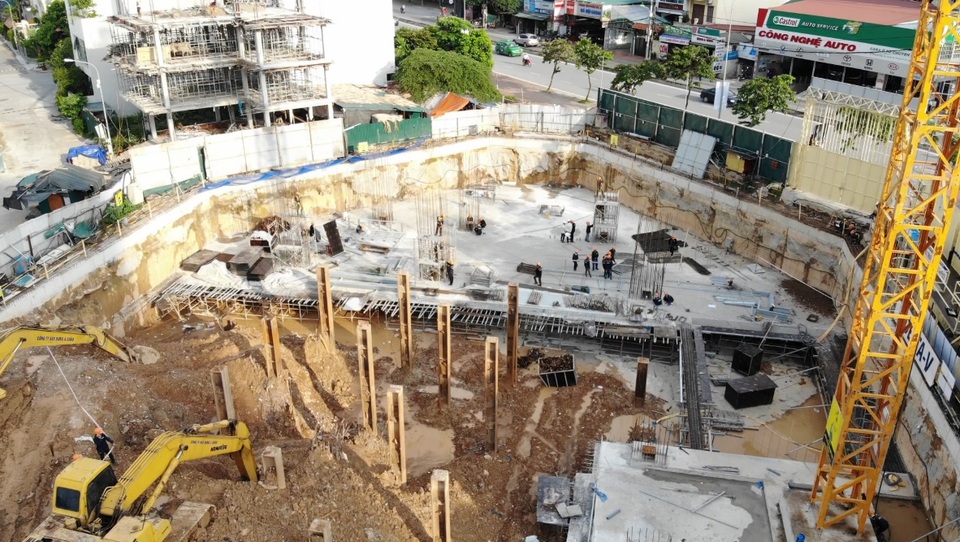 D’. El Dorado thi công đạt tiến độ, tung khuyến mại khủng - 2 Công tác thi công nghiêm túc và khẩn trương tại công trường D’. El Dorado II