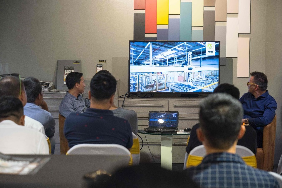 Eleganz mang tủ bếp Nolte tới thị trường Việt nam - 6 Phần giới thiệu về nhà máy của hãng tại Löhne và Melle với những dây chuyền sản xuất hiện đại