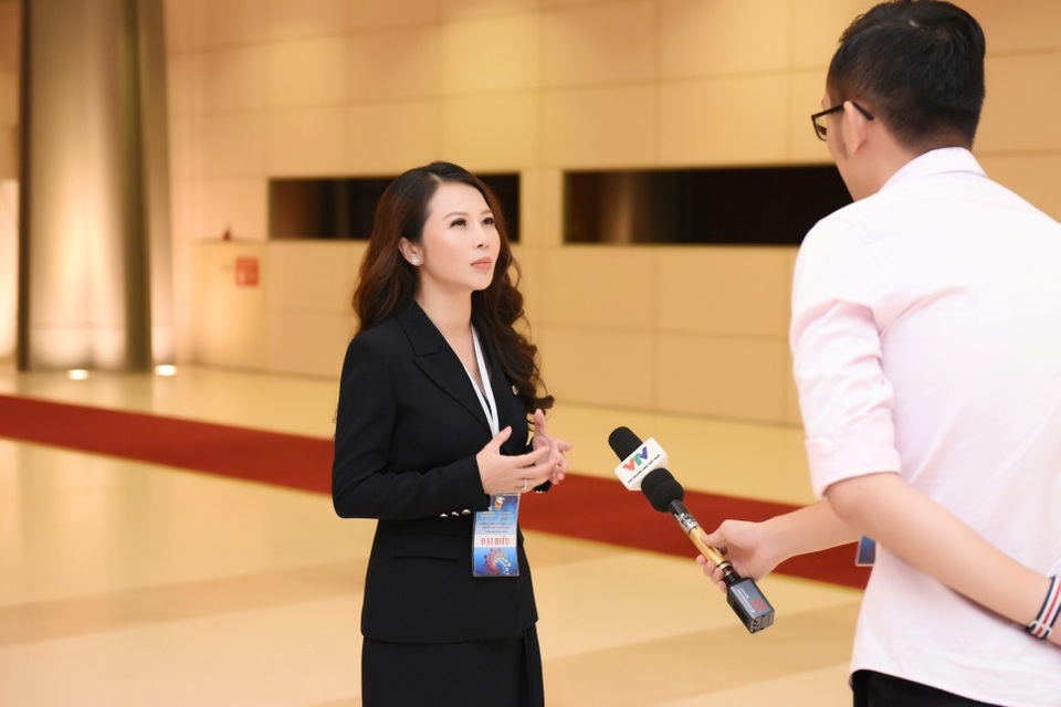 Doanh nhân Lan Phương dự Lễ công bố “Mạng lưới đổi mới sáng tạo Việt Nam” - 2 Trả lời phỏng vấn nhanh trong chương trình
