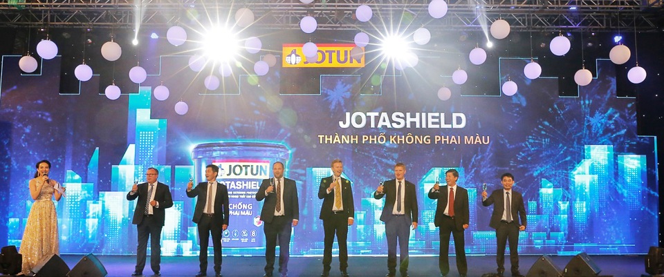 Sơn ngoại thất Jotashield - Bảo vệ ngôi nhà dưới áp lực thời tiết - 2 Chính thức gia nhập thị trường, sơn ngoại thất Jotashield Chống Phai Màu mới hứa hẹn sẽ nhận được rất nhiều sự quan tâm của giới chuyên gia và ủng hộ của người tiêu dùng