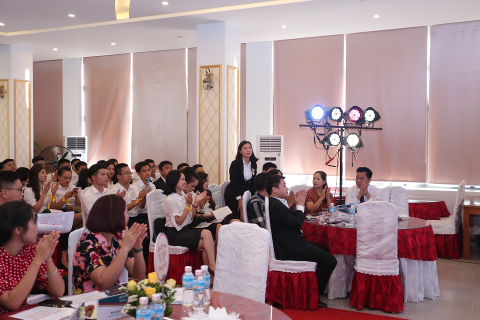 Hải Phát Land và Đất Xanh chính thức trở thành nhà phân phối dự án Beverly Hills Hạ Long - 2 Sức hấp dẫn của Beverly Hills Hạ Long thu hút sự chú ý của các khách mời.