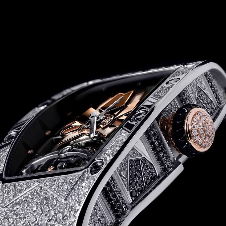 Đi sâu vào trái tim RM 71- 01- Cỗ máy Tourbillon Automatic đầu tiên của Richard Mille - 7 ‘Các “góc vát thoải” thực sự khiến những nhà trang trí thủ công muốn nổ tung.