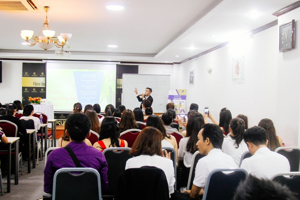 Chân dung CEO Tony Huỳnh – Chuyên gia xây dựng hệ thống phân phối kinh doanh bạc tỷ - 4 Chân dung CEO Tony Huỳnh – Chuyên gia xây dựng hệ thống phân phối kinh doanh bạc tỷ - 4