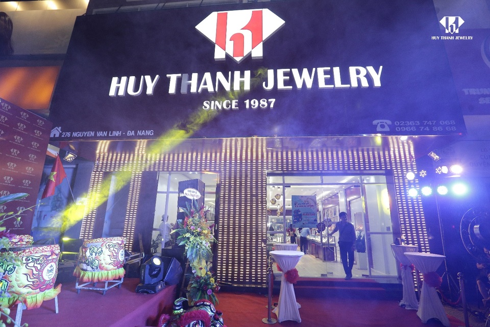 Huy Thanh Jewelry chính thức khai trương showroom đầu tiên tại Thành phố Huế - 4 Các showroom của Huy Thanh Jewelry tọa lạc trên những tuyến phố lớn