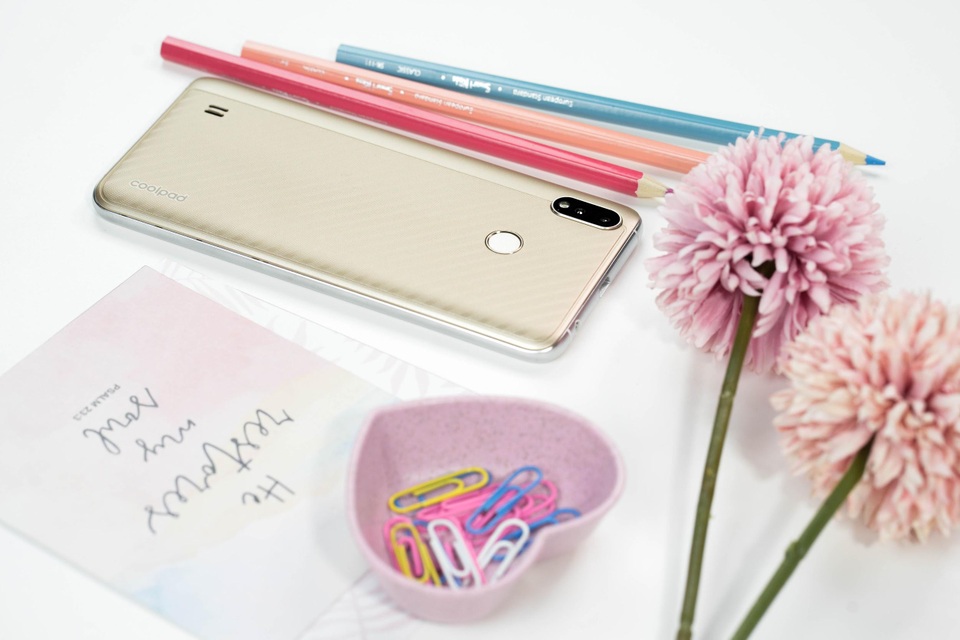 Top smartphone bình dân dành cho người có thu nhập thấp - 2 Top smartphone bình dân dành cho người có thu nhập thấp - 2