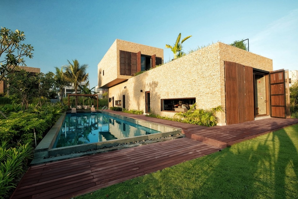 Thủ Thiêm Real phân phối độc quyền Dự án X2 Hội An Resort & Residence tại TP.HCM - 3 Vị trí đắc địa độc nhất tại Hội An với tầm nhìn hướng ra sông Cổ Cò trù phú, mang phúc khí, tài lộc cho chủ sở hữu.
