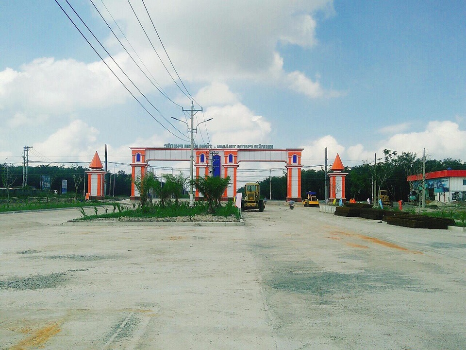 Ông Dũng Lò Vôi sắp mở bán khu dân cư Đại Nam 100 ha - 3 Đường 2 lớp, nền bê-tông chịu tải cao đã hoàn tất chờ thảm nhựa trước 31.12.2018