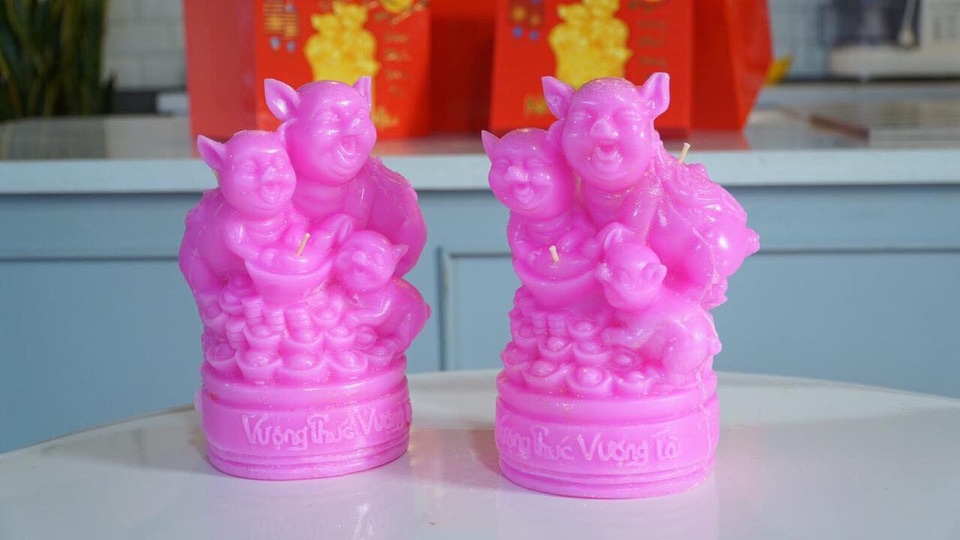 Nến thơm tam heo - Vượng Phúc Vượng Tài - độc, lạ “gây sốt” thị trường - 3 Nến thơm tam heo - Vượng Phúc Vượng Tài - độc, lạ “gây sốt” thị trường - 3
