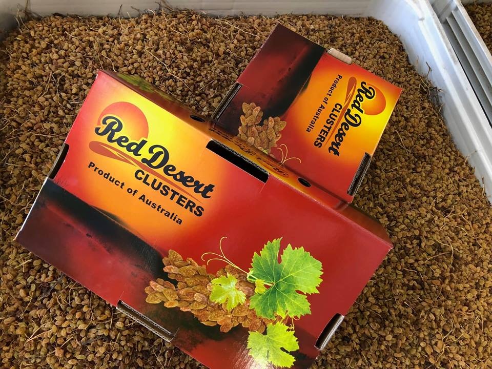 Nho khô nguyên cành và sự chọn lựa của người tiêu dùng thông minh - 1 Nho khô nguyên cành Red Desert Clusters nhập khẩu chính hãng của Úc được Công ty TNHH Sơn Lâm Nutrifood phân phối độc quyền tại Việt Nam