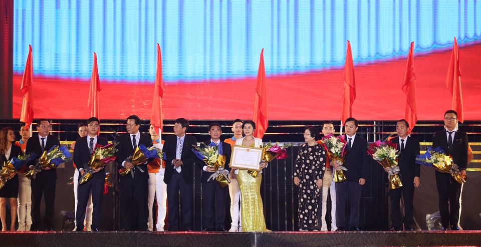 Niềm vui nhân ba của Kim Oanh Real - Ảnh 3. Niềm vui nhân ba của Kim Oanh Real - Ảnh 3.
