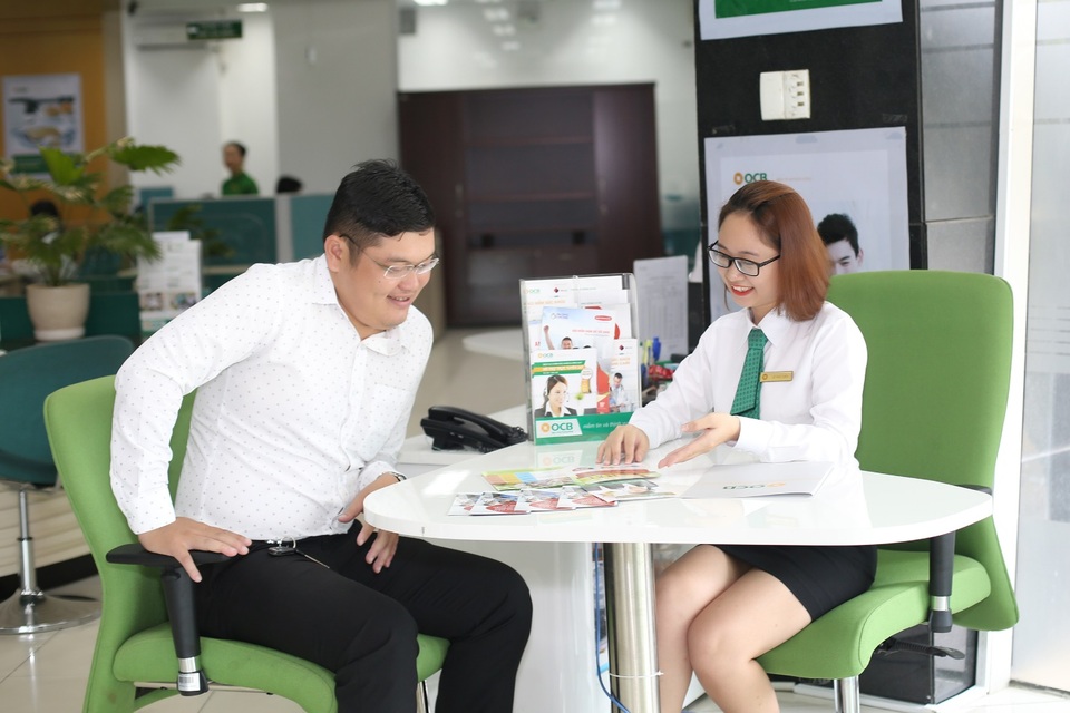OCB "tặng nóng" lãi suất cho khách hàng gửi tiết kiệm cuối năm - 2 OCB hút khách gửi tiết kiệm nhờ mức lãi suất hấp dẫn.