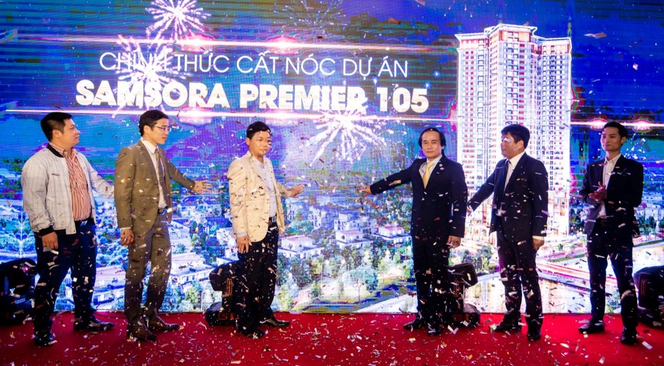 Samsora Premier 105 tưng bừng lễ “Mừng cất nóc tri ân khách hàng - Ảnh 2. Samsora Premier 105 tưng bừng lễ “Mừng cất nóc tri ân khách hàng - Ảnh 2.